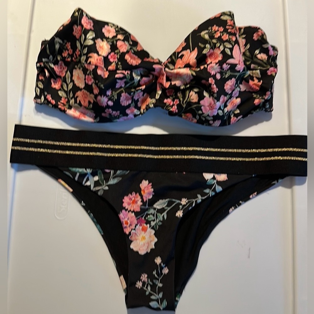 Flower printed bikini with removal straps